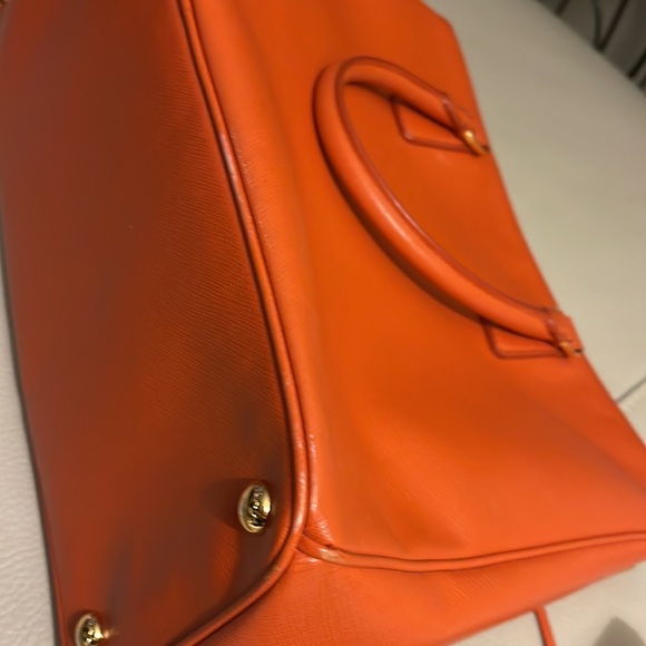 Prada Tote bag - Picture 9 of 9